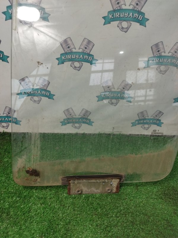 Стекло двери ГАЗ Соболь 2217 1999 2217