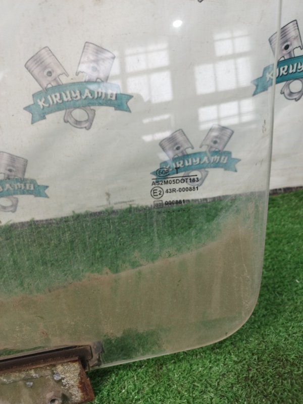 Стекло двери ГАЗ Соболь 2217 1999 2217