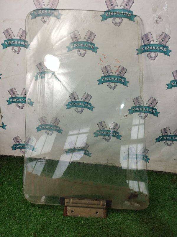 Стекло двери ГАЗ Соболь 2217 1999 2217