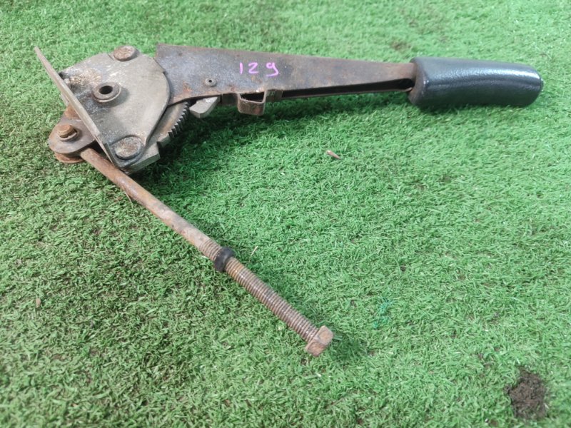 Рычаг стояночного тормоза лада 21083 1996