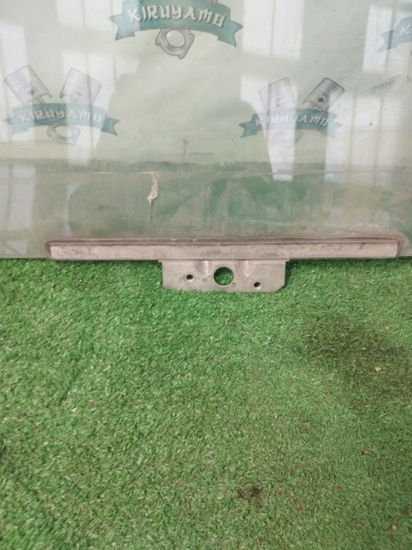 Стекло двери лада 211240 2007 2112