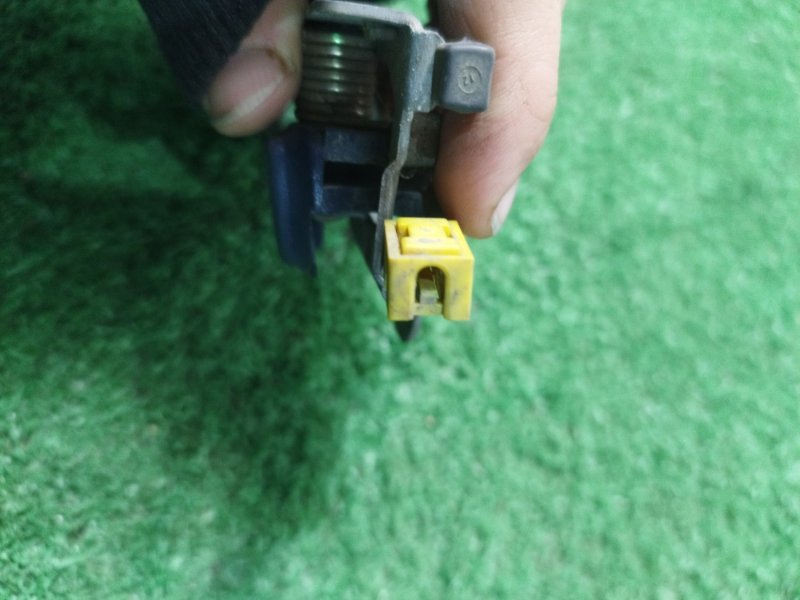 Ручка двери внутренняя Mitsubishi Carisma