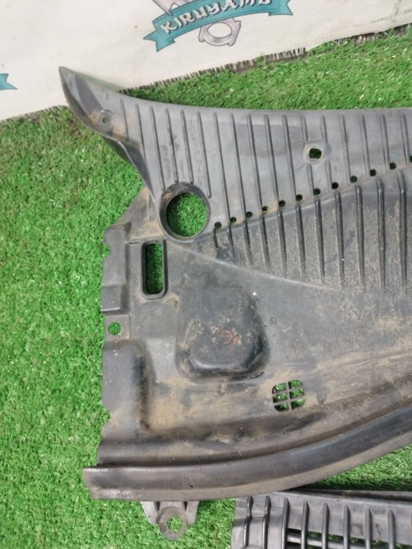 Решетка, жабо под дворники Toyota CORONA 1995 седан