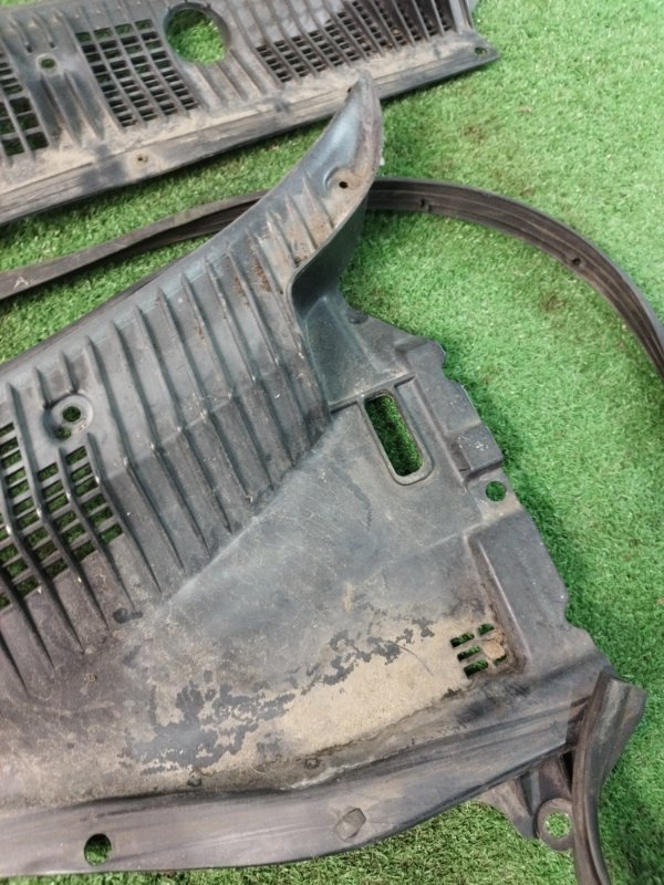 Решетка, жабо под дворники Toyota CORONA 1995 седан