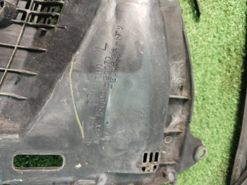 Решетка, жабо под дворники Toyota CORONA 1995 седан