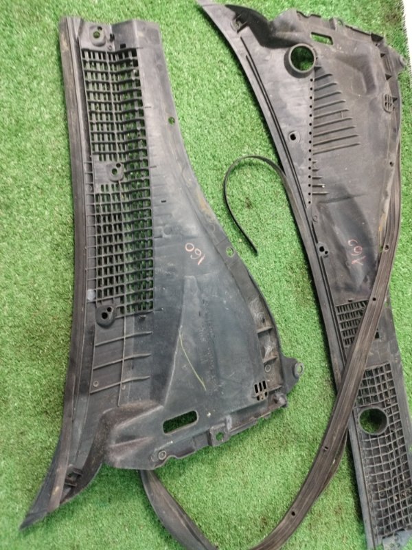 Решетка, жабо под дворники Toyota CORONA 1995 седан