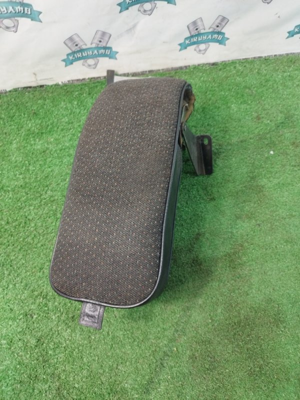 Подлокотник лада 21053 1997 2105