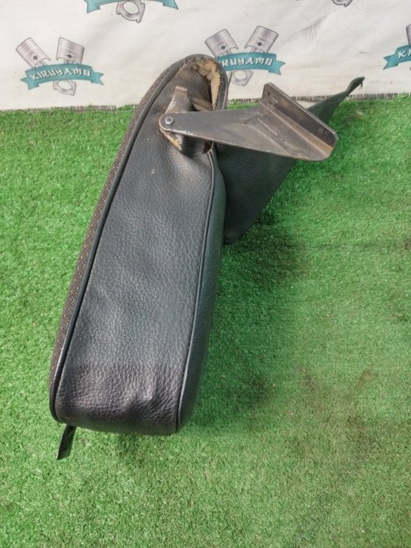 Подлокотник лада 21053 1997 2105