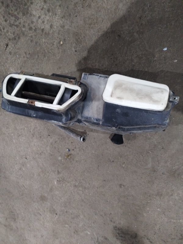 Корпус печки лада 21102 2002