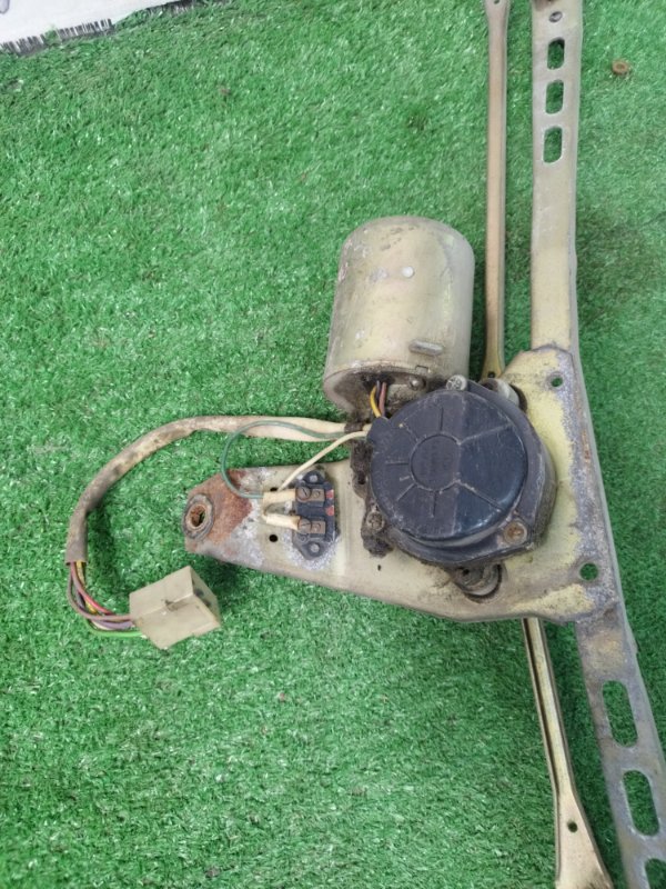 Трапеция дворников лада 21083 1996