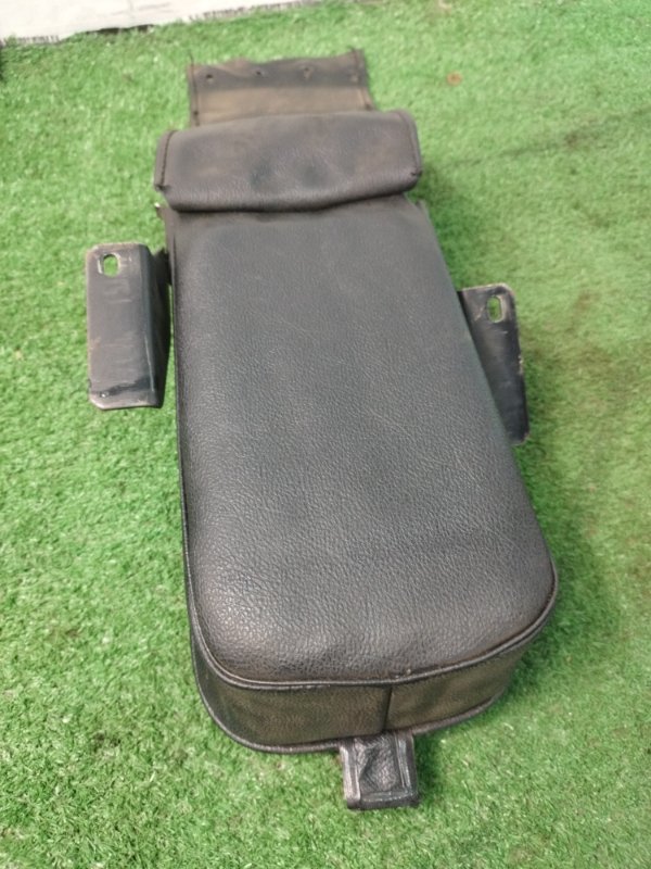 Подлокотник лада 21063 1993 2106