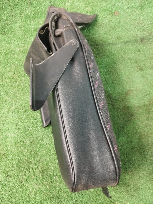 Подлокотник лада 21063 1993 2106