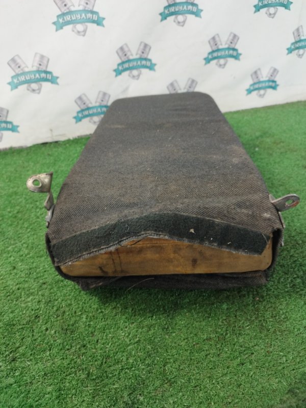 Подлокотник лада 21102 2002