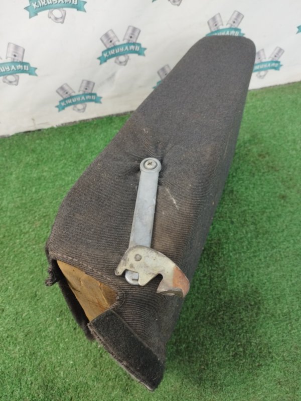 Подлокотник лада 21102 2002