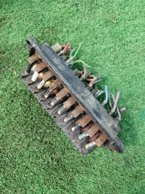 Блок предохранителей лада 21074 1990