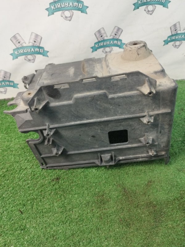 Короб аккумулятора Mazda Mazda3 BK