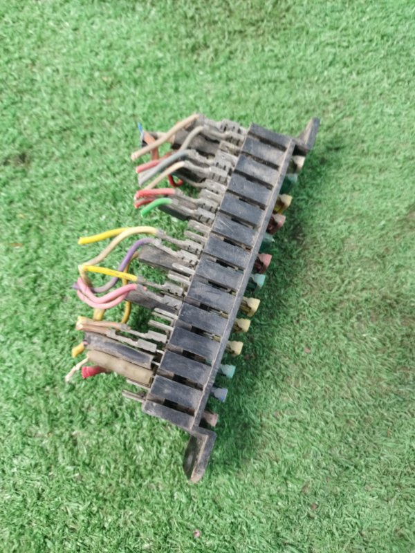 Блок предохранителей ГАЗ Соболь 2217 1999 2217