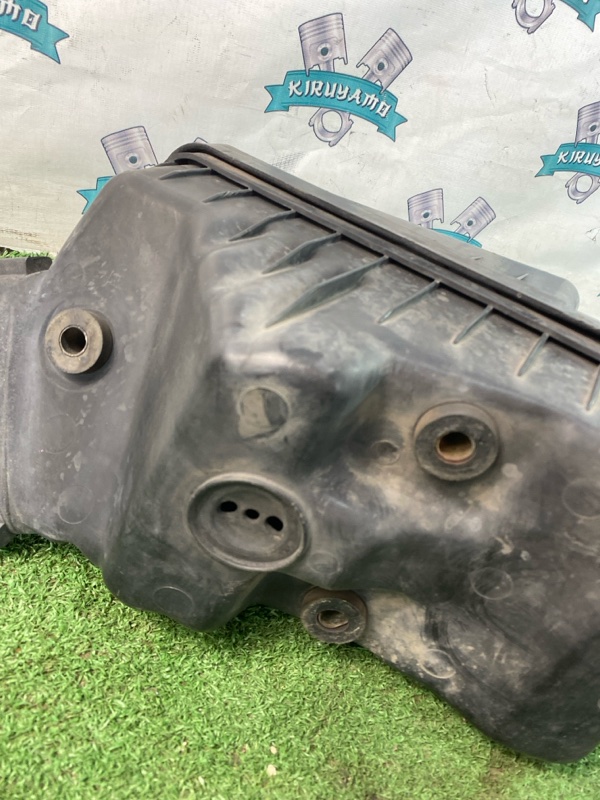 Корпус воздушного фильтра Toyota CORONA 1995 седан