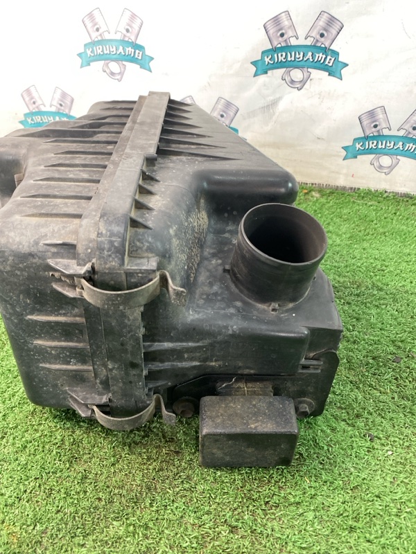 Корпус воздушного фильтра Toyota CORONA 1995 седан