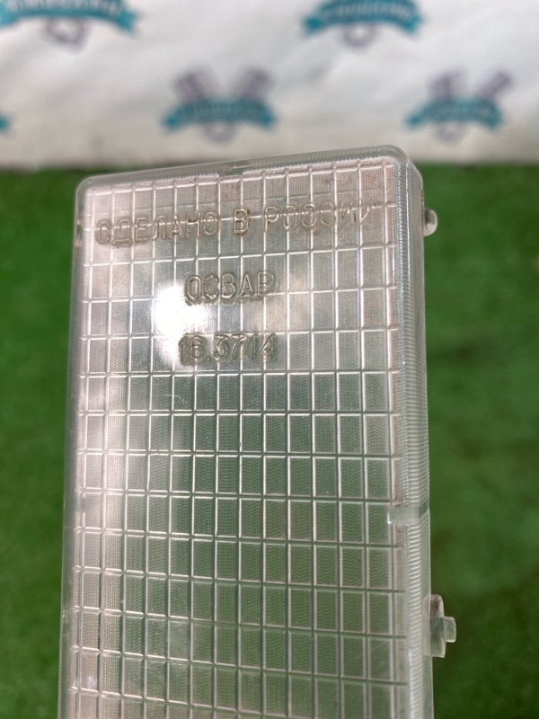 Накладка плафона освещения салона лада 21093 1994 2109