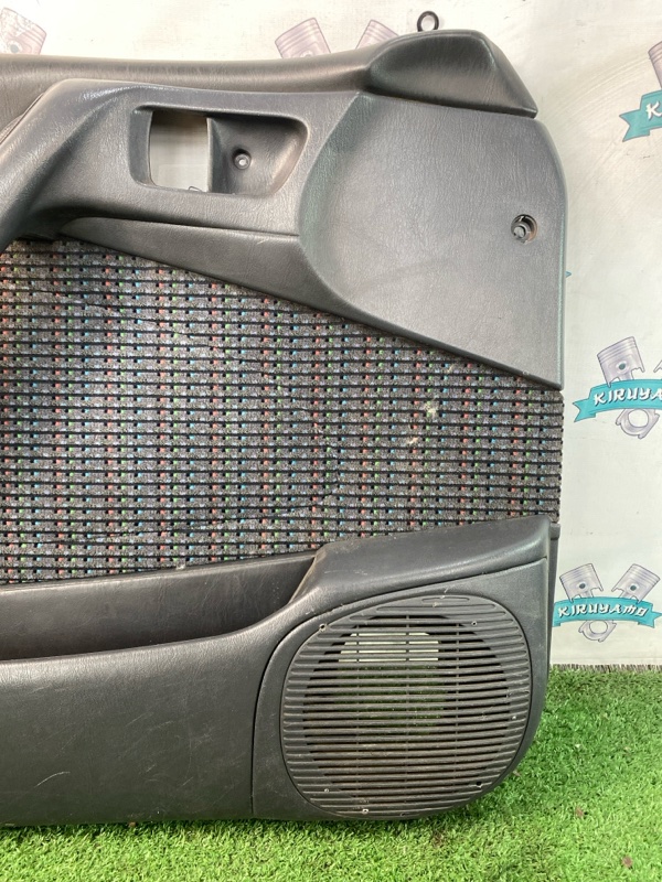 Обшивка боковой двери Toyota CORONA 1995 седан