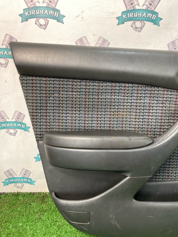 Обшивка боковой двери Toyota CORONA 1995 седан