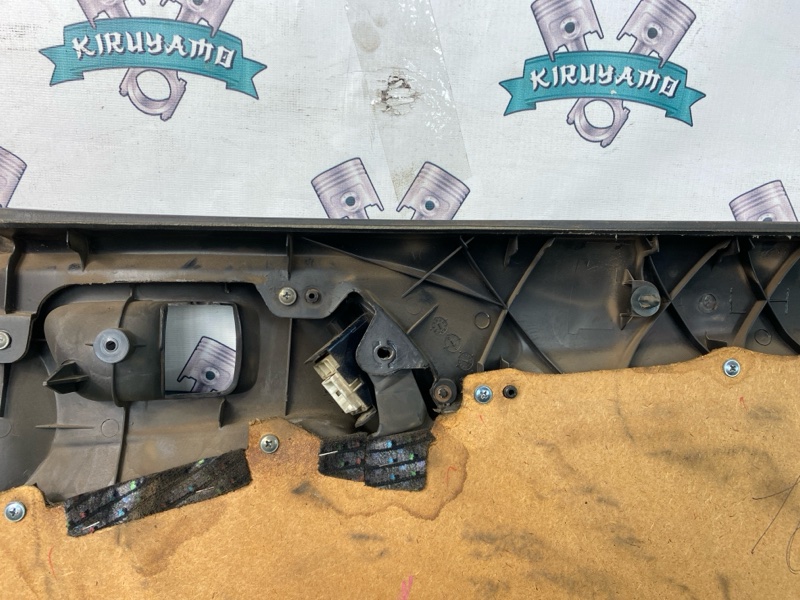 Обшивка боковой двери Toyota CORONA 1995 седан