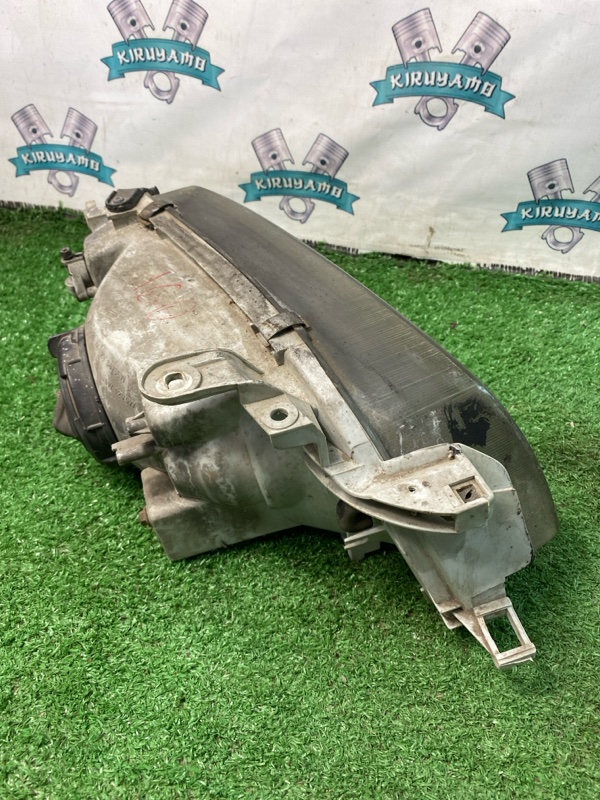 Фара Toyota CORONA 1995 седан