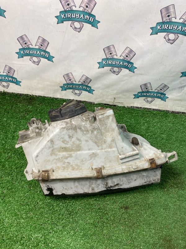 Фара Toyota CORONA 1995 седан