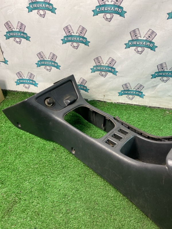 Подлокотник Toyota CORONA 1995 седан