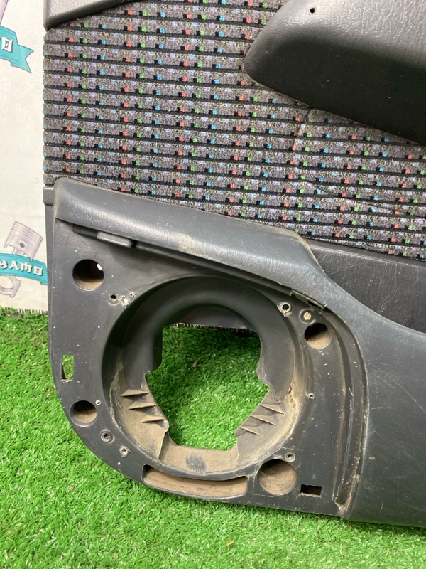 Обшивка боковой двери Toyota CORONA 1995 седан