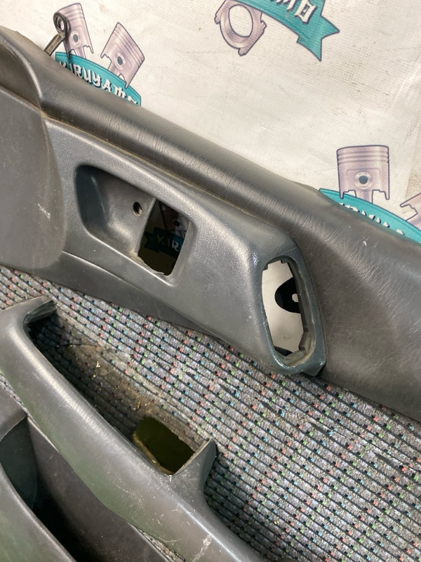 Обшивка боковой двери Toyota CORONA 1995 седан