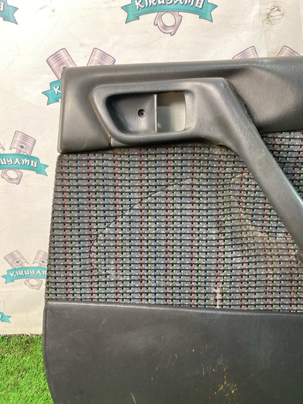 Обшивка боковой двери Toyota CORONA 1995 седан