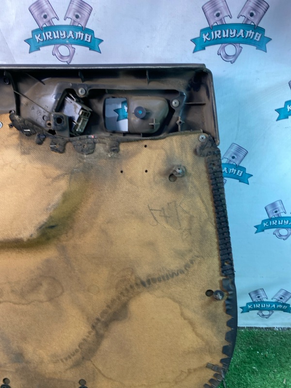 Обшивка боковой двери Toyota CORONA 1995 седан