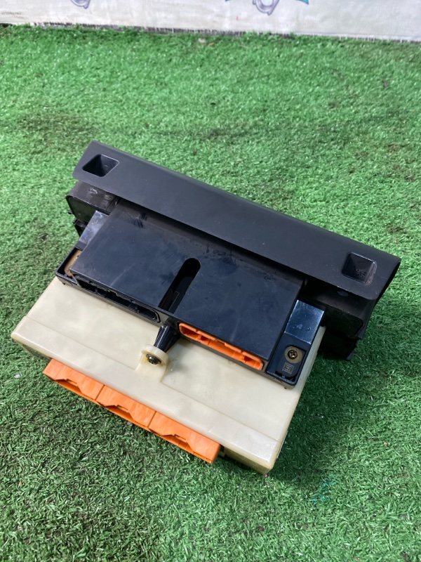 Блок управления климат-контролем Toyota CORONA 1995 седан