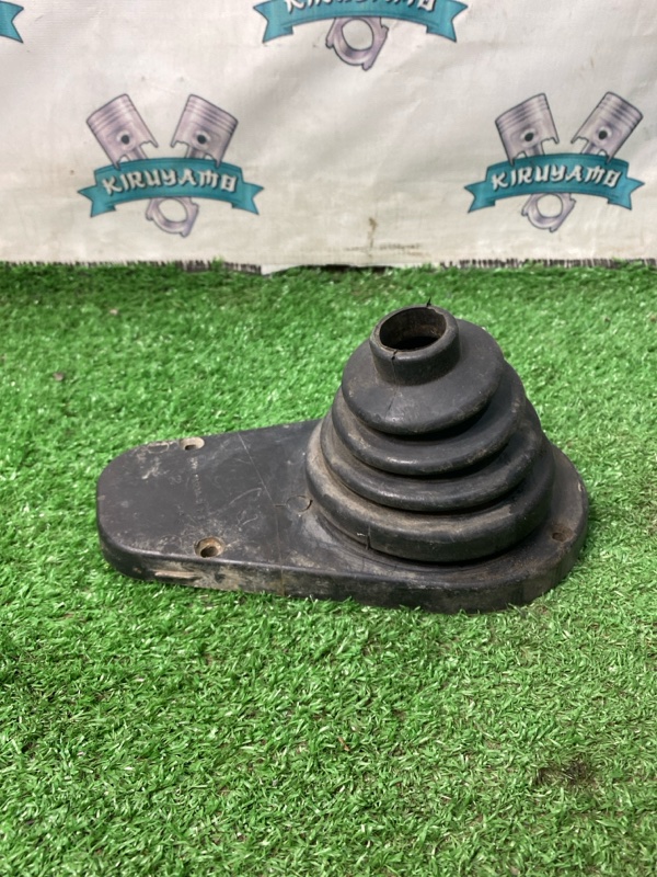 Кожух ручки КПП лада 2106 2106