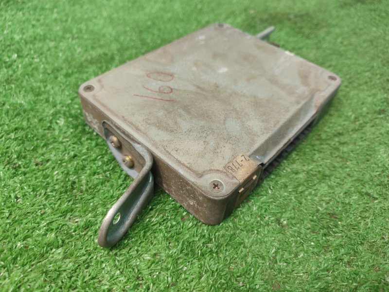 Блок управления Toyota CORONA 1995 седан