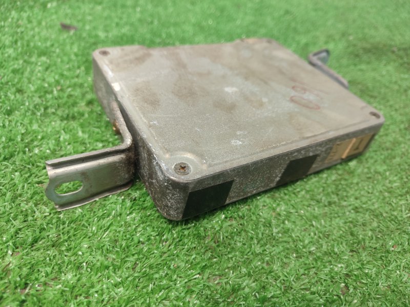 Блок управления Toyota CORONA 1995 седан