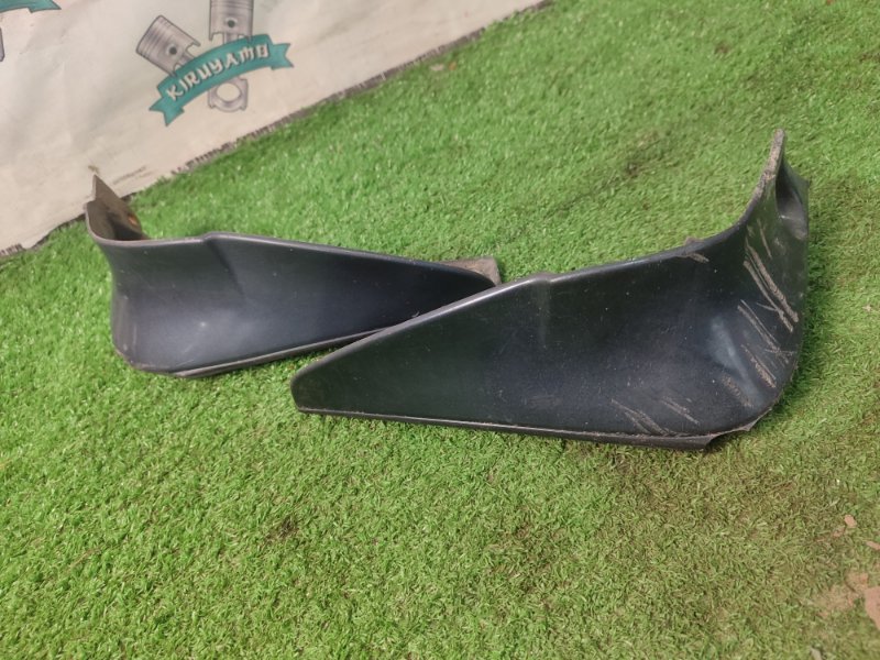 Брызговик Toyota CORONA 1995 седан