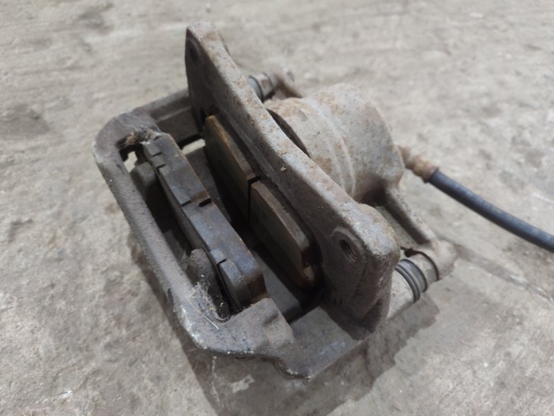 Суппорт тормозной Toyota CORONA 1995 седан