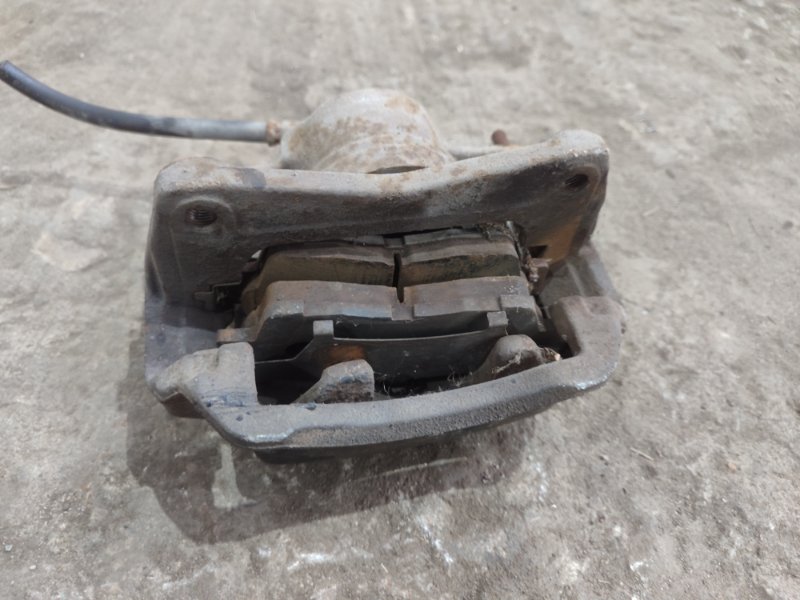 Суппорт тормозной Toyota CORONA 1995 седан