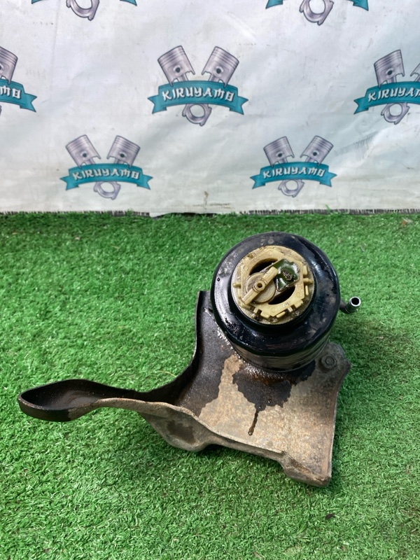 Помпа Toyota CORONA 1995 седан