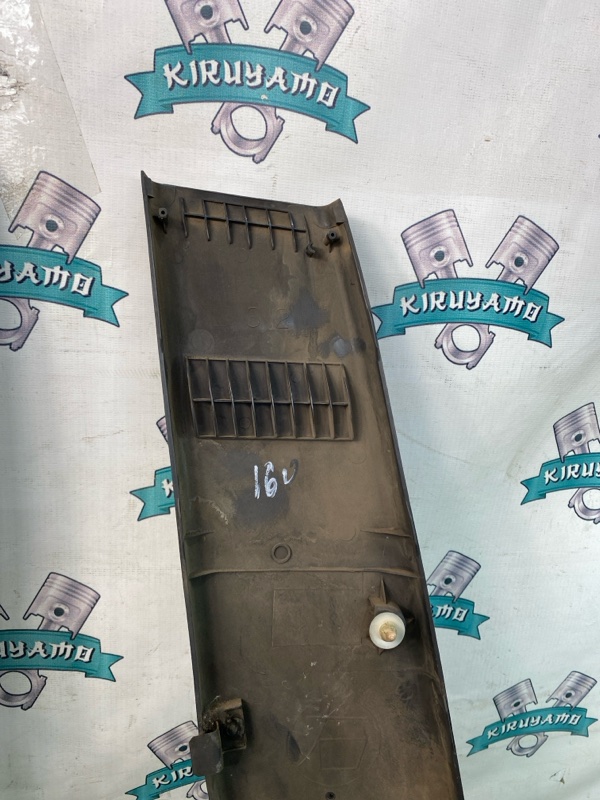 Накладка на стойку кузова Toyota CORONA 1995 седан