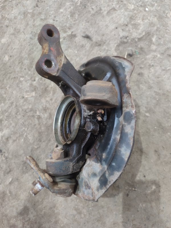 Кулак поворотный Toyota CORONA 1995 седан