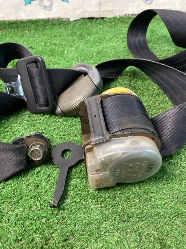 Ремень безопасности Toyota CORONA 1995 седан