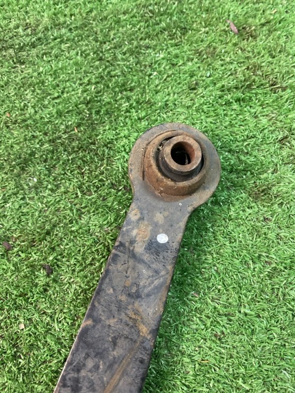 Рычаг подвески верхний Toyota Avensis T250