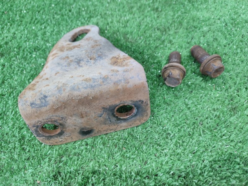 Петля буксировочная Toyota CORONA 1995 седан