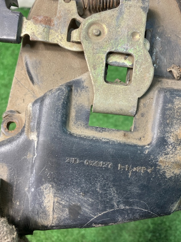 Замок спинки сиденья лада 21102 2002