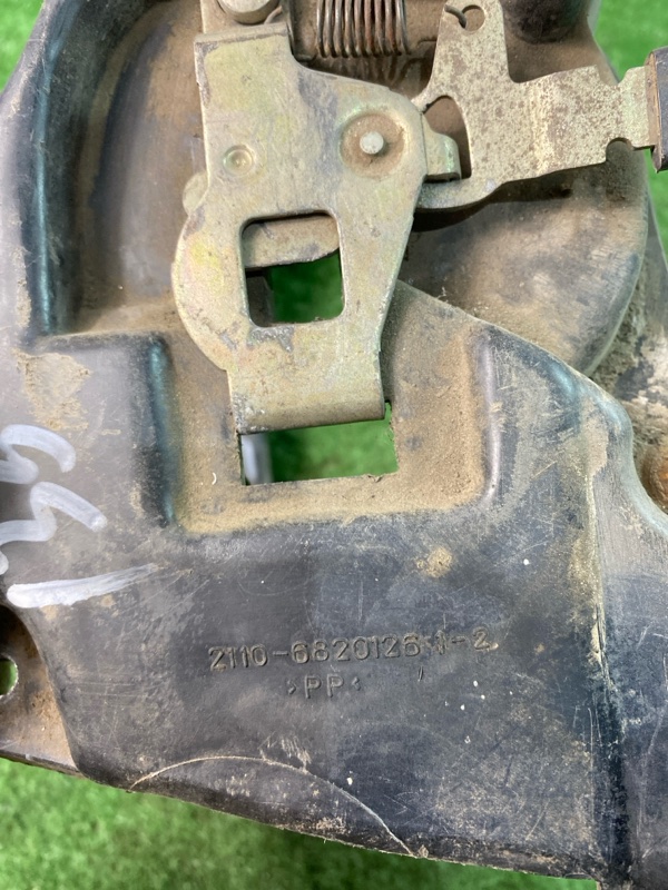 Замок спинки сиденья лада 21102 2002