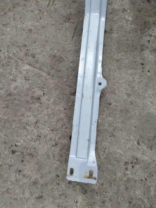 Поперечина багажника лада 21102 2002